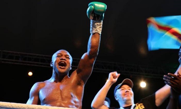 Boxe : Le congolais Junior Makabu gagne et reste champion du monde WBC. Voici le film du combat.
