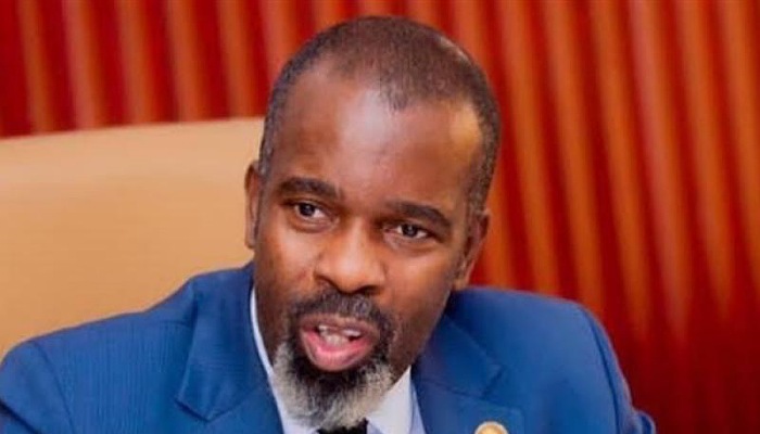 Claude IBALANKY a dit : « La loyauté n’est pas un impôt que les inférieurs versent à leurs supérieurs ».