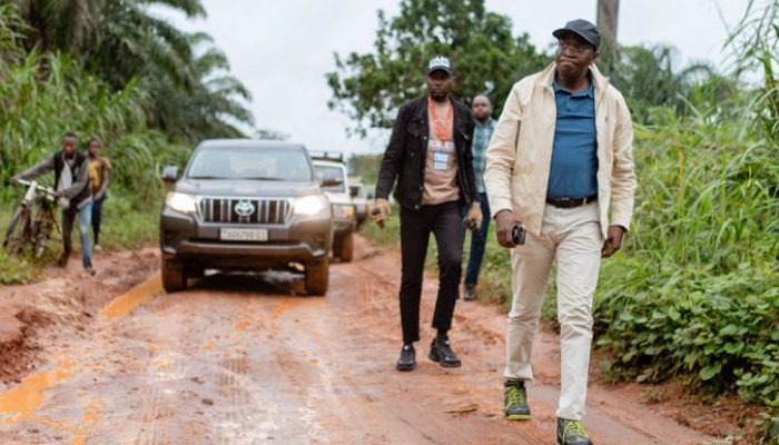 Économie : Mukoko Samba en inspection dans le Sud-Ubangi pour la relance de l’agro-industrie