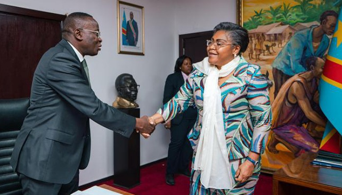 3eme baisse des prix du carburant en 1 an sous le tandem Suminwa-Mukoko