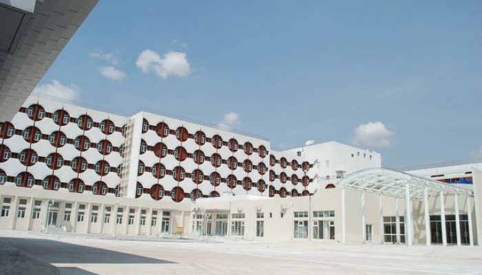 Santé : L’Hôpital du Cinquantenaire rebaptisé CHU-50 s’ouvre à la population