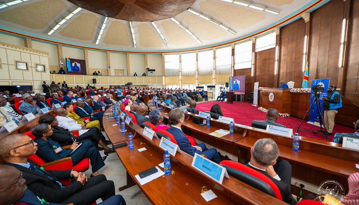 RDC : Félix Tshisekedi confirme la tenue du dialogue inclusif mais…